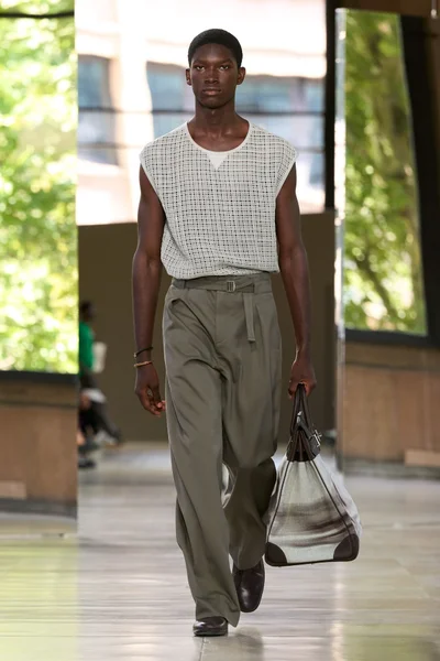 Look 38